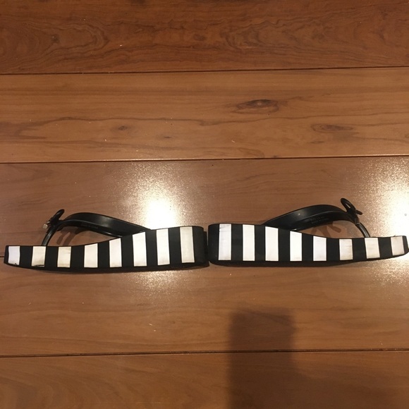 Sandals - Picture 3 of 6